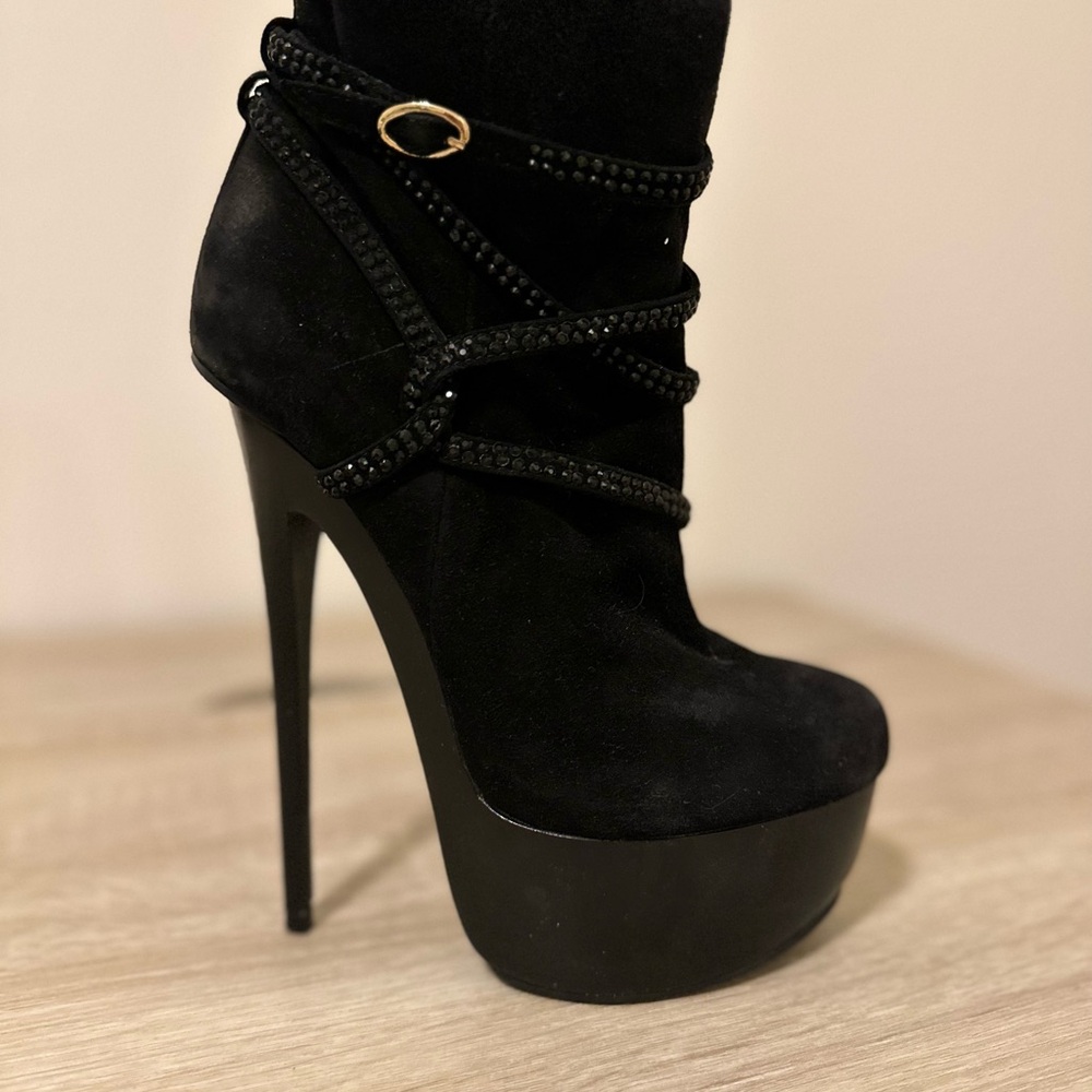 Elegant Black High Heel Boots